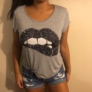 H&M T-shirt Top Shirt lips Mouth sequins glitter